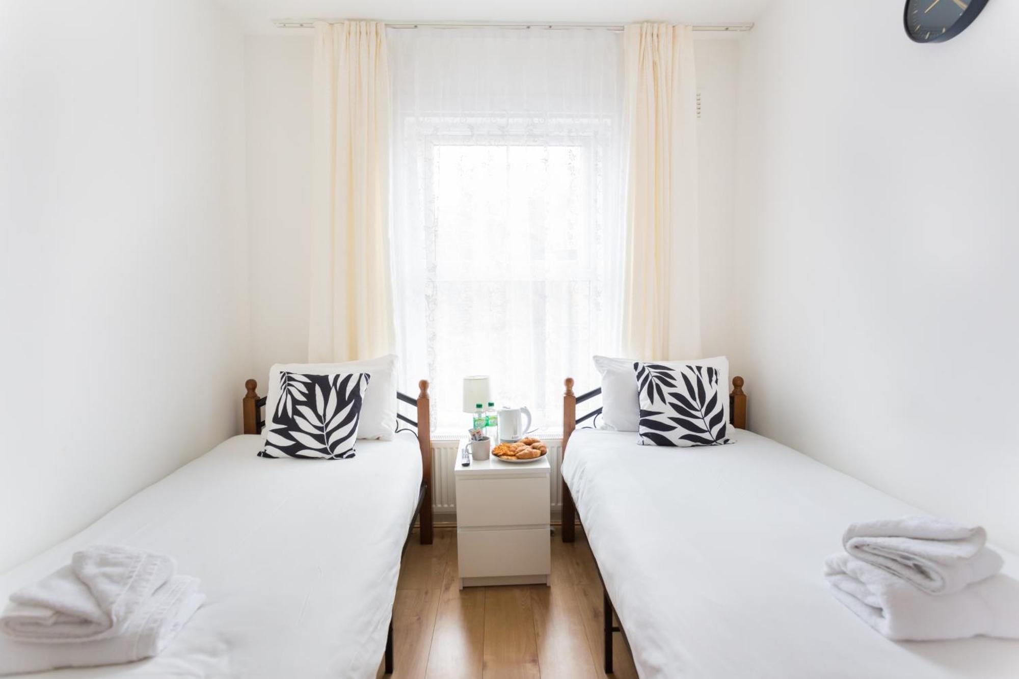 Wood Budget - Next To Mall & Metro Station - 10 Min To Center Casa de Férias Londres