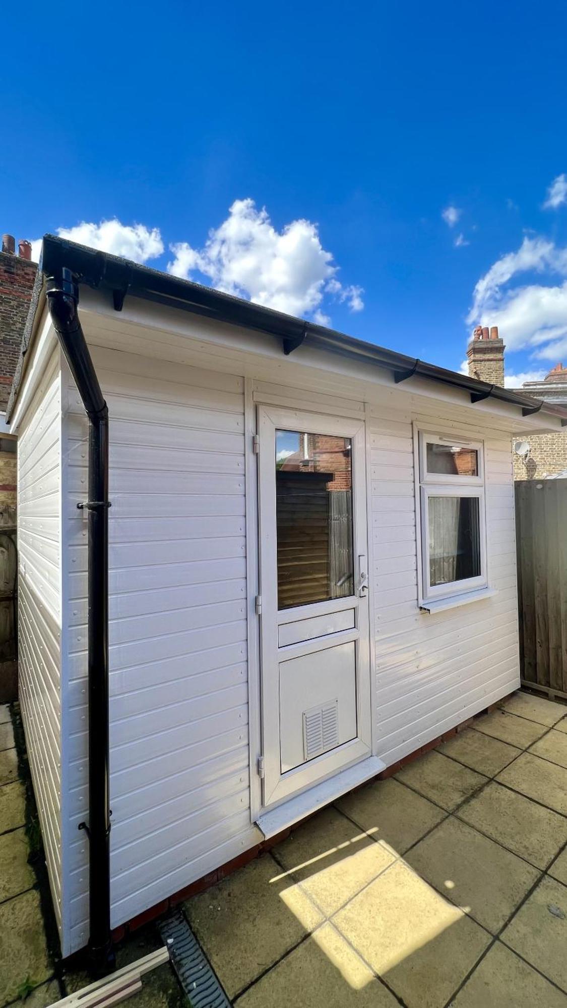 Wood Budget - Next To Mall & Metro Station - 10 Min To Center Casa de Férias Londres